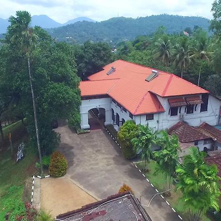 Ratnapura Rest House Hotel Exterior foto