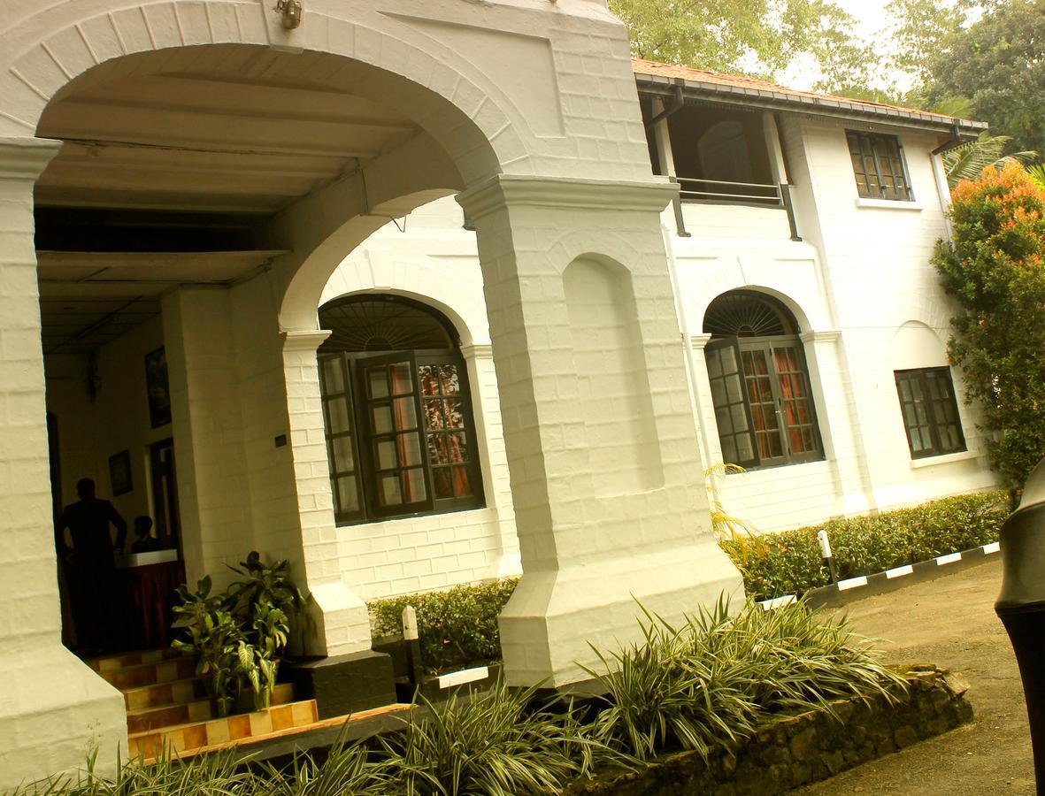 Ratnapura Rest House Hotel Exterior foto